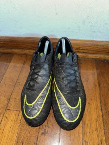 nike hypervenoms size 10.